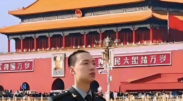 主席唯一曾孙子毛东东，今年22岁身高1米87，出生日期很有寓意！