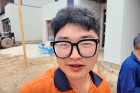 山东小伙舍弃阿里工作，带父母赴澳洲贴瓷砖，一年狂赚 150 万图片