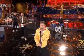 外国乐队首次亮相春晚：“黄鹤楼前数星星”，主唱酷爱热干面图片