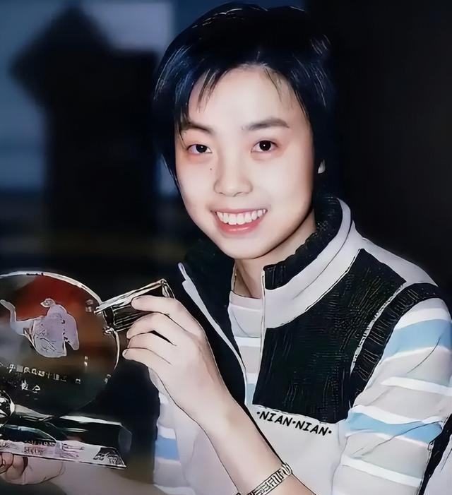 乒联“点名”，暴露退役14年张怡宁真实处境，原来邓亚萍真没说错