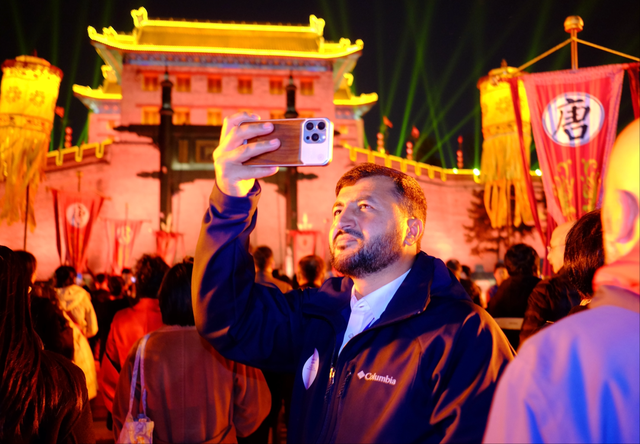 一秒穿唐！长安盛礼迎接世界嘉宾