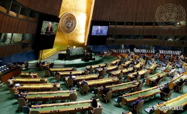 中美通完电话，特朗普一个电话打到东京，高市这回不道歉不行了？