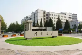 了解和走进清华大学，先从大学校门设置开始，带你去看一看图片