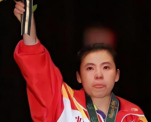 涉贪腐被带走、败光20亿	、移民改国籍，邓亚萍身上的谣言太离谱