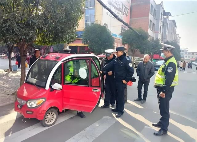 2026年1月起,电动车又有新政策,二、三、四轮都在内,车主注意