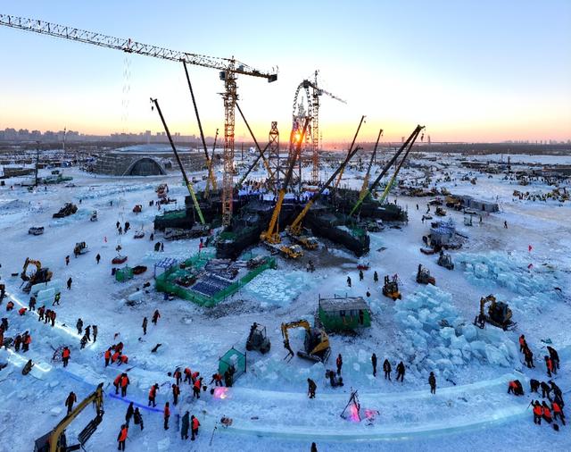 游客暴增7倍，过度旅游将摧毁冰岛？