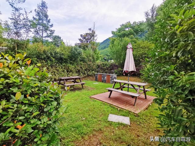 车轮上的家：房车自驾旅行生活全指南