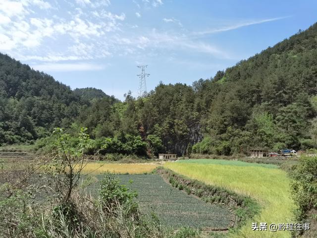 探险贵州深山原始溶洞，遇见一个躲匪洞、一座红军坟