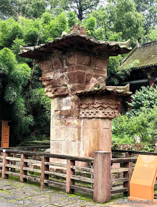 芦山藏着座东汉“石质史书”！看樊敏阙，残碑石兽藏着两千年故事
