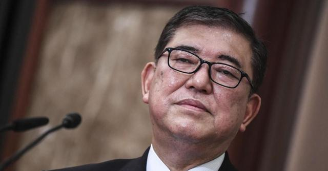 最终让步，换不平等协议？特朗普关税逼宫，中国3个邻国全破防