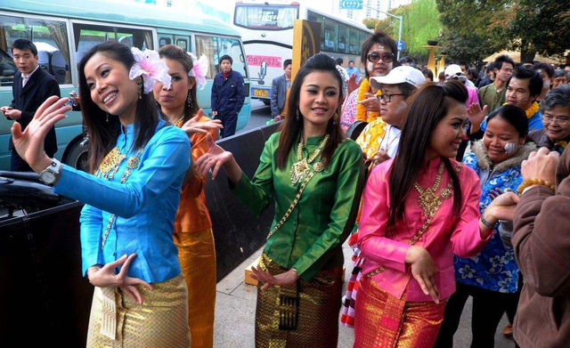 泰国“租妻”服务火爆，但她们却不愿接待我国人，到底是何原因？