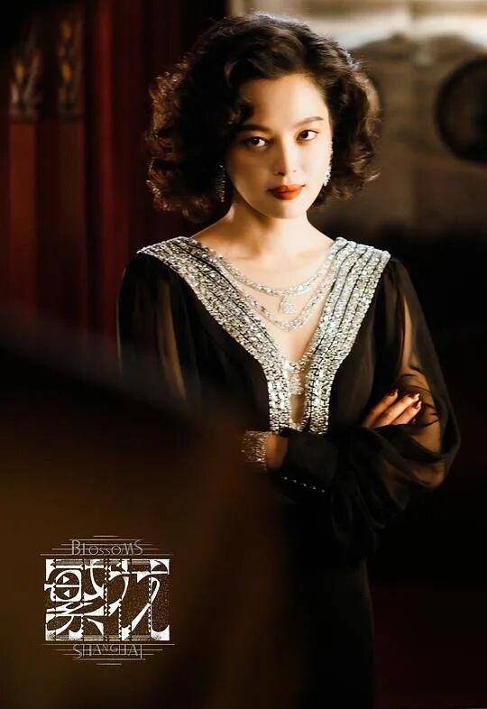 辛芷蕾威尼斯封后背后