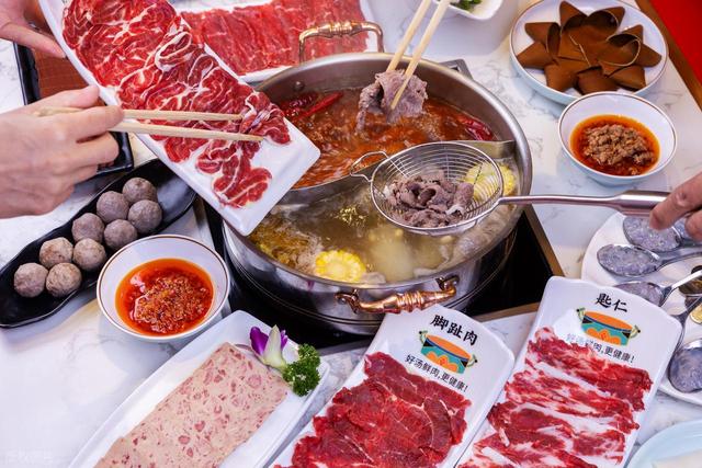 一口鲜甜吃懂潮汕！2025最全逛吃攻略，古城海岛双绝