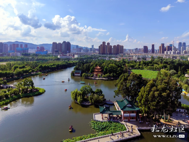 初夏的大观楼
