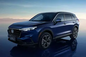 适合自驾游的两款紧凑型SUV，空间大油耗低，跑高速车身稳图片