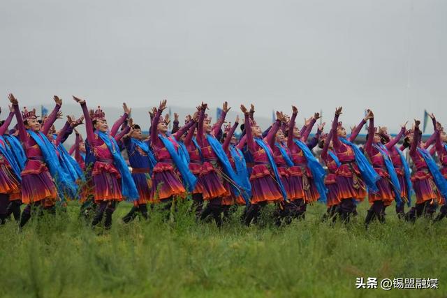今天上午，内蒙古自治区第35届草原那达慕盛大开幕！