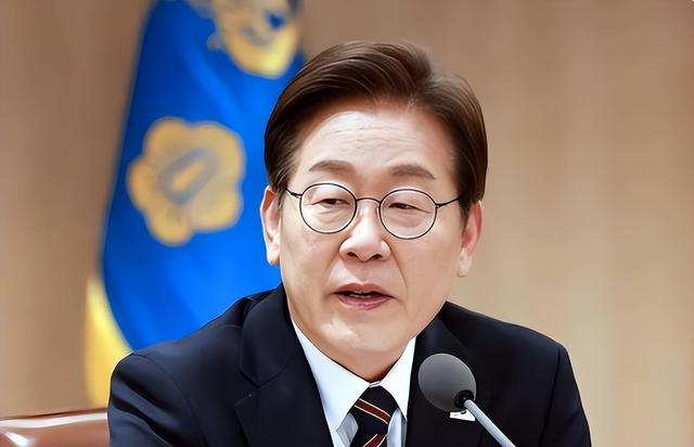 中国红毯迎客，韩方四大财阀抵京	，高市瘪嘴偷笑，日本憋了个坏招