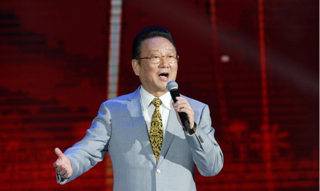 蒋大为身上的标签哪个是真的：被开除军籍、全家移民、骗财骗色