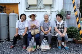 老人的积蓄，交给谁保管最安全最合适？听听聪明的老人是怎么做的图片