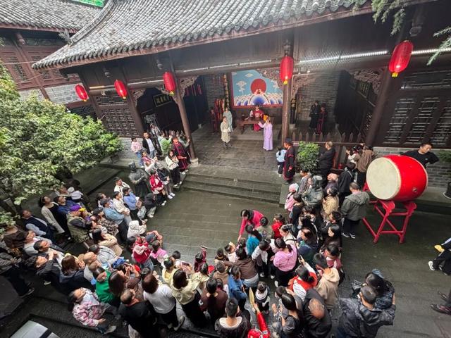 【 “雨” 你相约】国庆假期圆满收官！石泉文旅市场“热”力全开，魅力再升级！