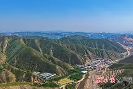 兰州南北两山绘新绿图片