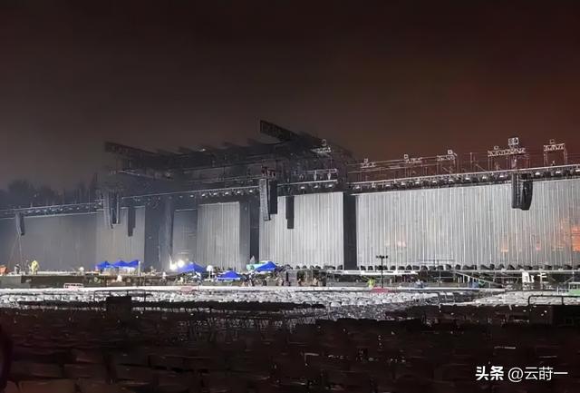 41岁舞都跳不动还开演唱会捞金，本想回馈粉丝，全网却恶评如潮