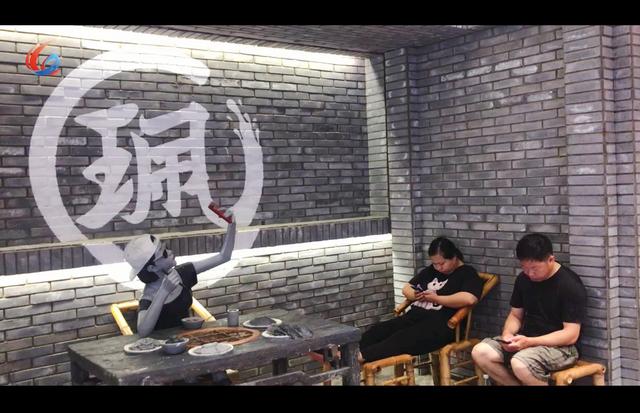 热点关注:假日经济活力!重庆文旅火爆出圈 带动美食消费红火