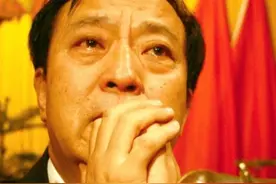 当红时抛下冯巩去当官，58岁妻离子散，73岁的牛群如今怎样了图片