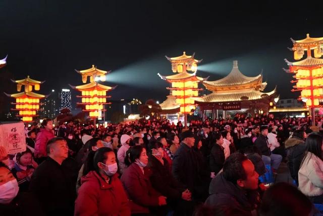 2026年元旦假期武都万象街迎来“开门红”！