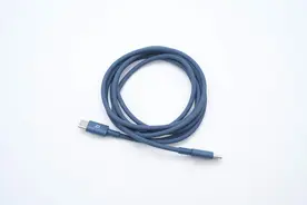 苹果数据线的最好平替竟是因为它两这关系！60W快充编织线拆解图片