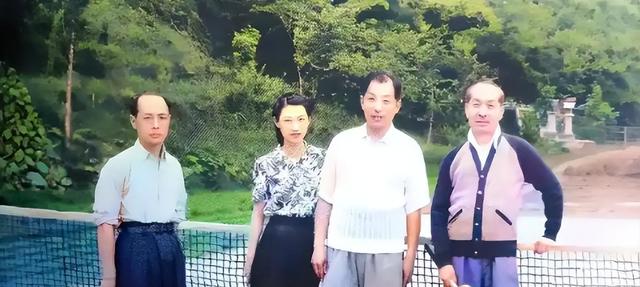 张学良被囚54年，生活奢华，月经费超北京人均工资400多倍