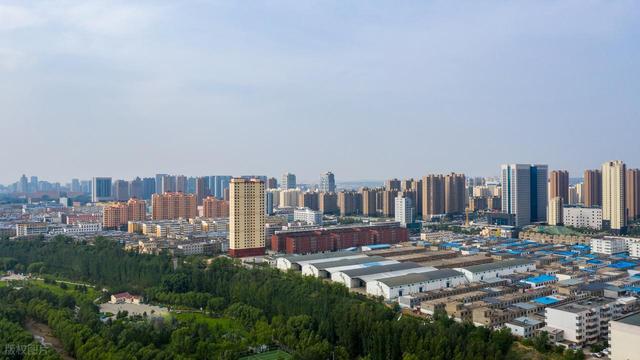 陕西面积最大城市，相当于4个西安，也是陕西最富的城市