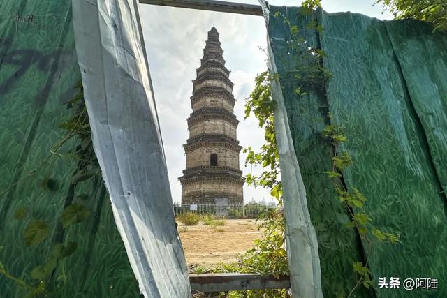 泗州塔始建于1095年,是河南省现存最高、体量最大的古塔之一