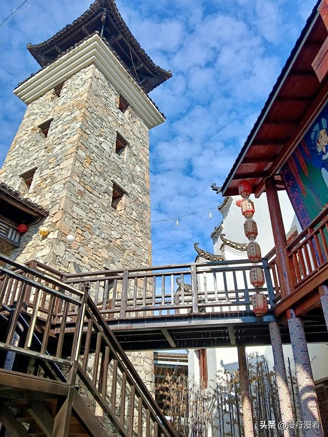 武汉城郊大别山里，藏着一座三百多年的土司城