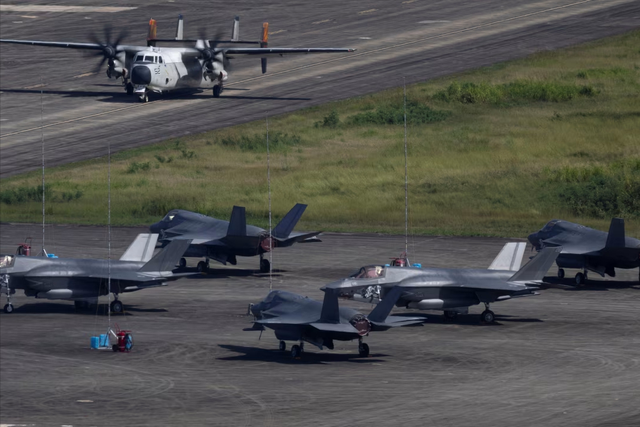 特朗普亮明底牌，禁毒为幌子	，美军剑指委内瑞拉，地缘风暴将起？