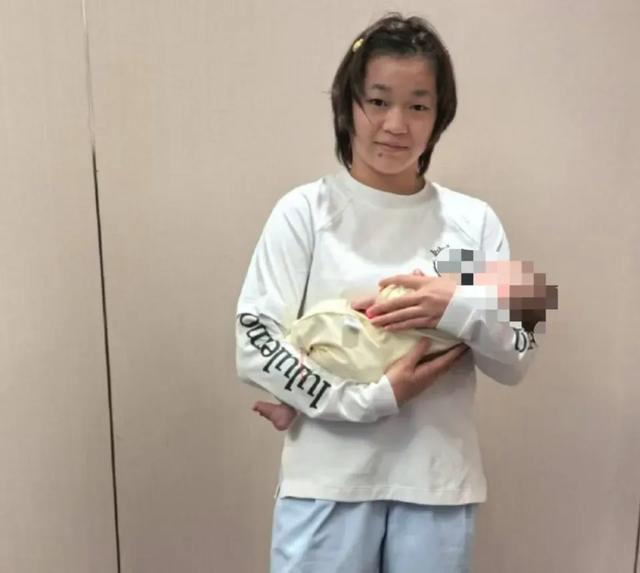 18岁全红婵最新照曝光！减肥半个月效果不大 恐彻底被陈芋汐甩开