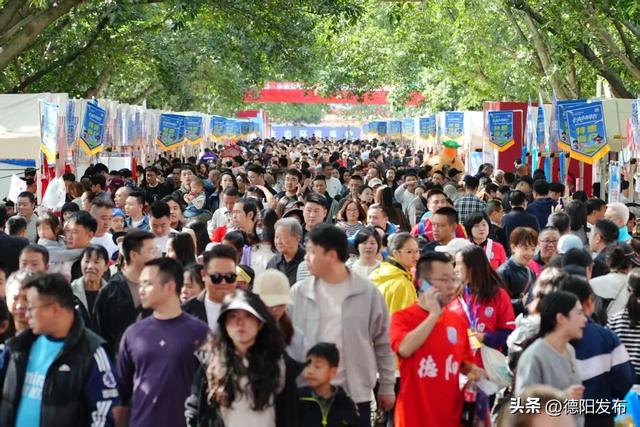 跟着川超游德阳丨德阳主场迎战甘孜，非遗热浪点燃秋日激情！