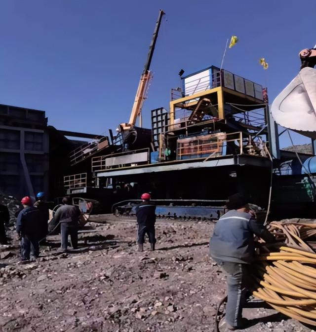 北京华宇李伟教授级高工：胜利一号露天矿原位移动式智能干法分选技术研发与应用