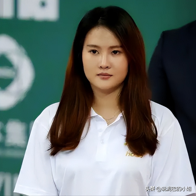 关系藏不住了！奥运冠军陈若琳放着霍启山不选 ，原来她喜欢这样的