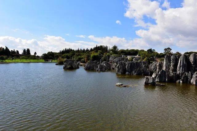 带着孙女去旅行（169）云南石林县印