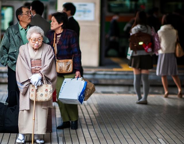 日本政府决定！打算抛售7万亿日元中国国债，打击中国经济？