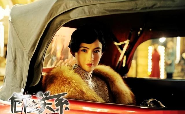 庭审继续，张柏芝情绪回归正常，强硬回怼律师否认收276万订金