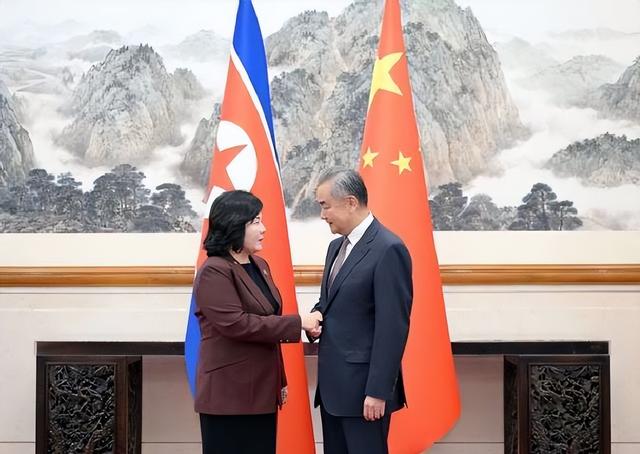 没白来中国一趟，金将军心腹来华，从王毅嘴里听到了最想听的话