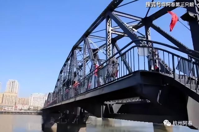 鸭绿江呀鸭绿江！