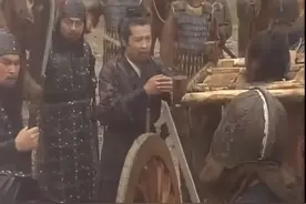 刘备师承卢植，为何恩师有难，他却冷眼旁观，原因只有1点图片