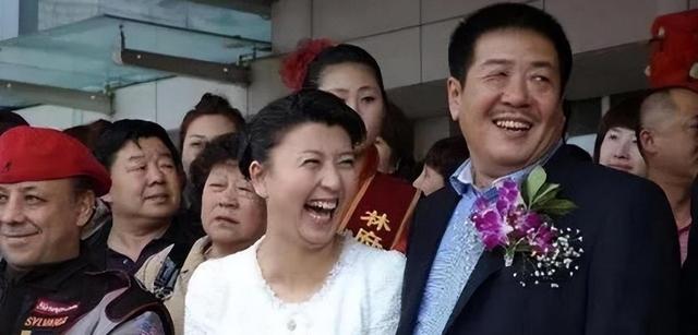 闫学晶风波终于落幕	，6个男人惨遭牵连，儿媳与继女最不好过