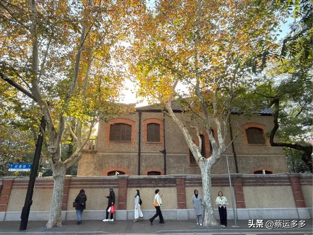 走进上海武康路，走进了历史长河