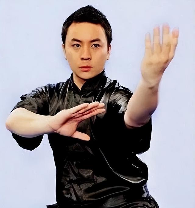 释永信武功到底有多强？李连杰多年前一句话，如今竟成了神预言
