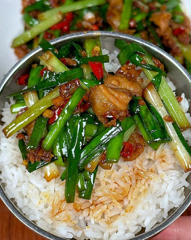 冬天多吃，一通便，二壮骨	，三明目，营养丰富，简单一做好香啊