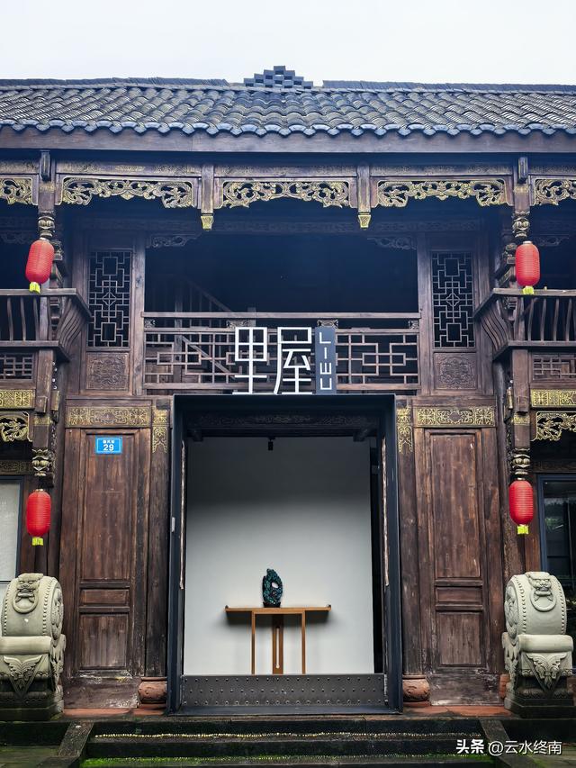 说这里是“川中第一镇”有些夸张，但是美食还是挺多，闲转还可以